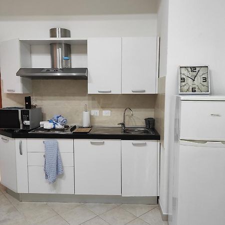 Casa Lore Apartment ลีวอร์โน ภายนอก รูปภาพ