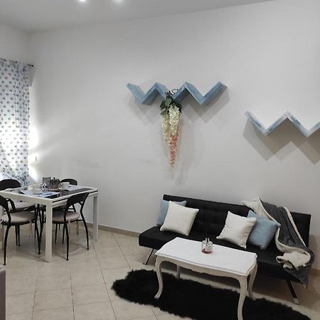 Casa Lore Apartment ลีวอร์โน ภายนอก รูปภาพ