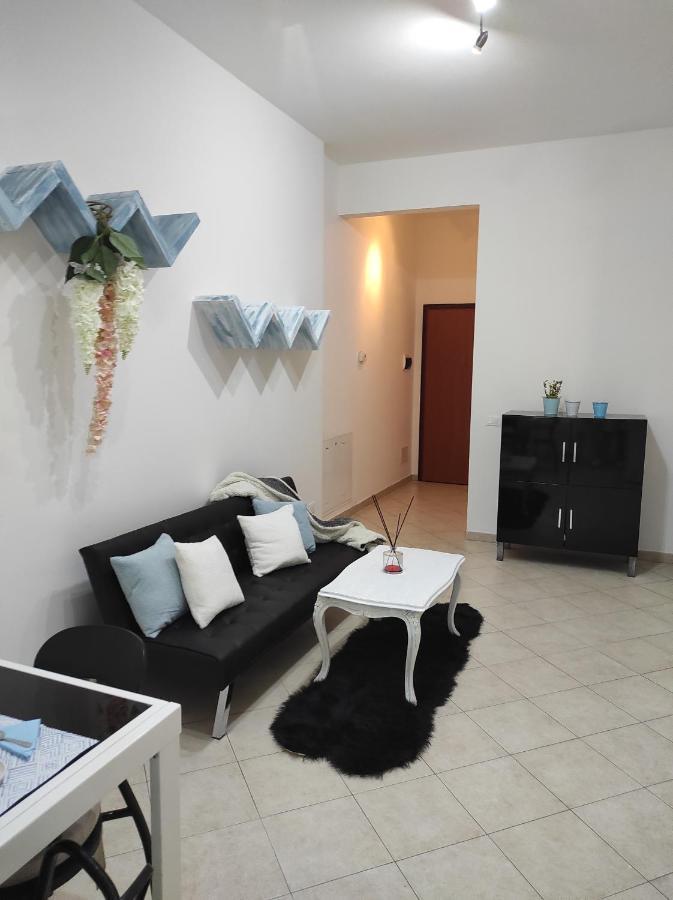 Casa Lore Apartment ลีวอร์โน ภายนอก รูปภาพ